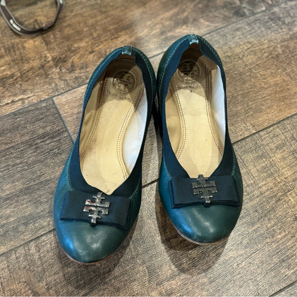 Tory Burch Pine Jitney Green Sedgewick Leather Ballet Flats